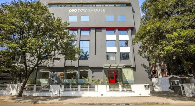 OYO Townhouse 022 Koregaon Park Pune