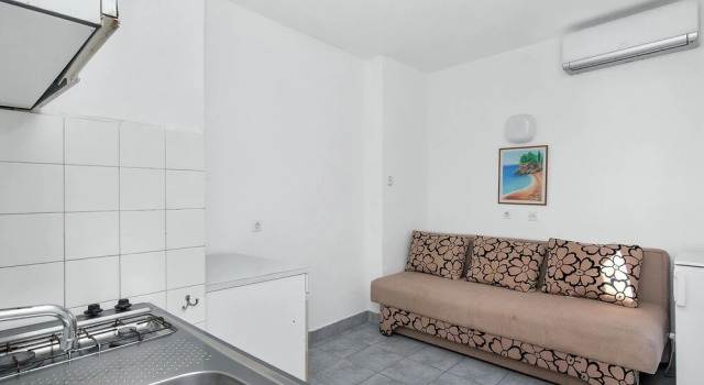 Igor - 5 m From Beach - B, 예약 호텔 Selca Brac