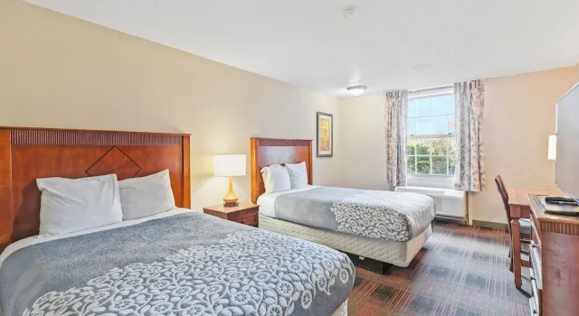 Четырёхместный номер Standard Moonlight Inn Hotel O Hattiesburg, MS