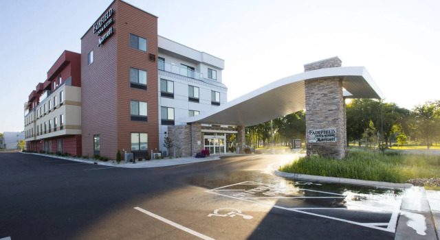 Lakes Inn, Rezervați Hotel Detroit Lakes Minnesota