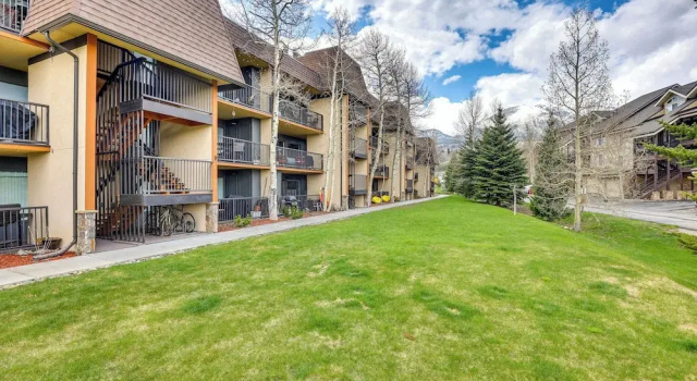 Апартаменты 1 Mi to Marina: Frisco Condo w/ Mtn-view Balcony!