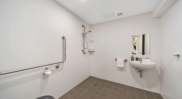 Трёхместный номер Deluxe Carlton Suites