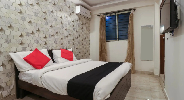 Capital O 69041 Yo Hotel, Забронировать Отель Отели Бангалора с завтраком, рядом с Университет Крайст, Завтраки
