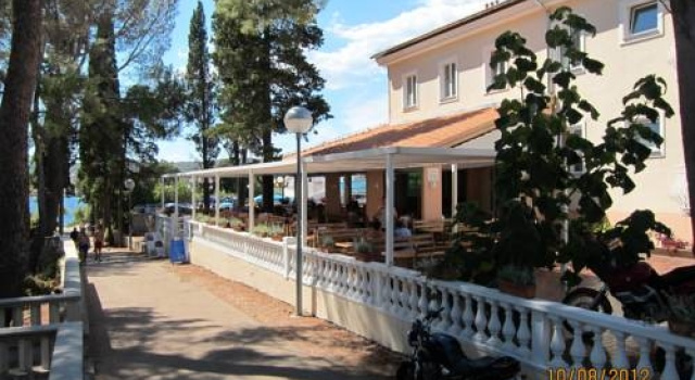 Hotel Bor, 予約 ホテル クルク島 クルク島