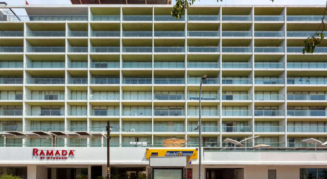Ramada by Wyndham Acapulco Hotel & Suites, Rezervovat Hotel Acapulco Guerrero