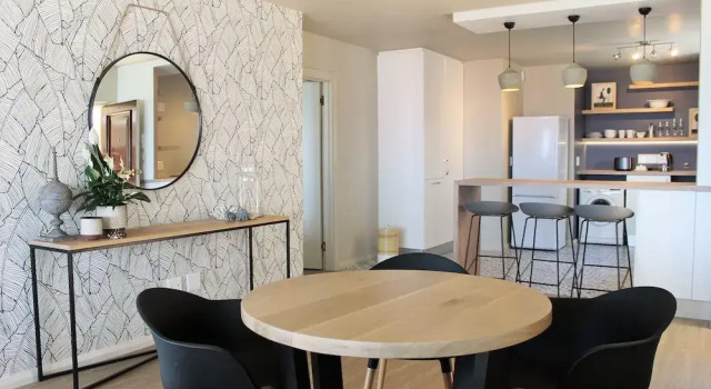 Апартаменты Village Square 6