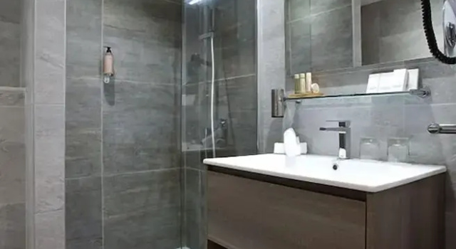 Трёхместный номер Standard с балконом Hotel Le Tremplin