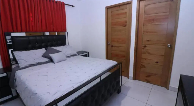 Amazing 3 Bedroom Apt READY for you WiFi Pool, Reservar Apartamento Hotéis em Santiago com Estacionamento, Estacionamento
