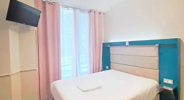 Standard Casal quarto cave District Republique