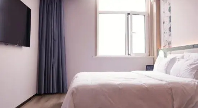 Люкс Business INZONE GARLAND SELECTION Hotel (Laiwu Luzhong East Avenue INZONE Mall)
