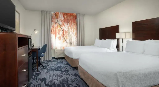 Четырёхместный номер Standard Fairfield by Marriott Tacoma Puyallup