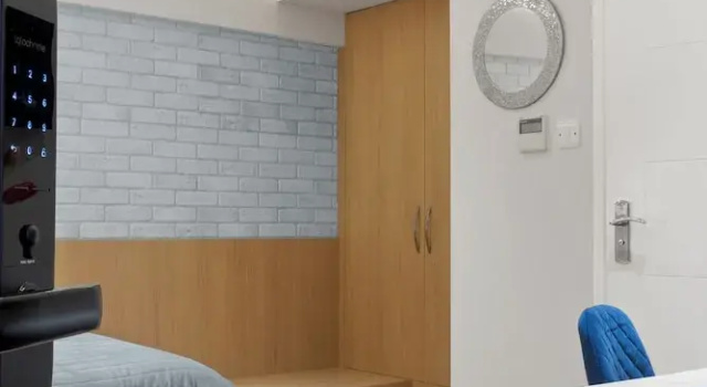 Студия Economy Cleveland Residences Russell Square