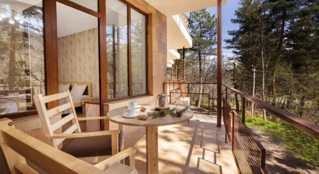 Двухместный номер Standard с балконом Kompozitor Hotel Dilijan (Композитор Дилижан)