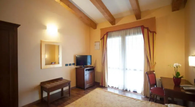Трёхместный номер Standard Hotel Regio