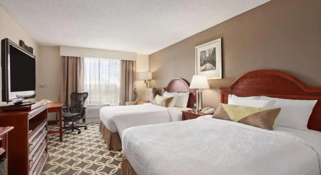 Четырёхместный номер Standard Hilton Garden Inn Boston-Burlington