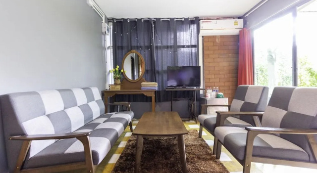 OYO 999 Baan Pak Rom Ruen, Rezervați Hotel Hoteluri în Central Thailand cu parcare, Parcare
