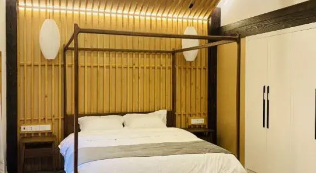 Трёхместный семейный люкс Guanji Songci Hotel B&B (Yugutai Branch)