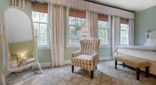 Двухместный номер Standard Omni Bedford Springs Resort & Spa