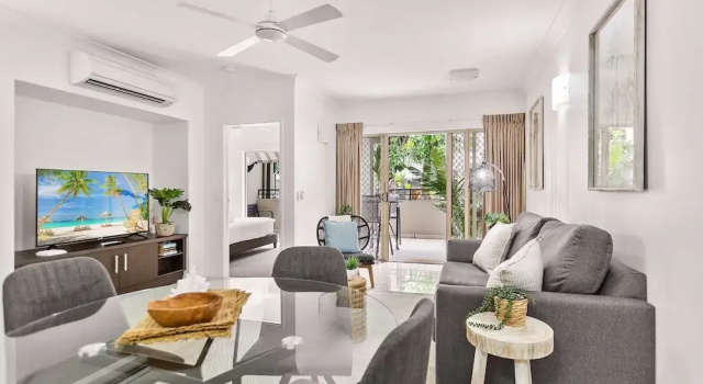 Lux Apartment Cairns - 9 Pools BBQ Gym, Prenota Appartamento Cairns 