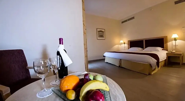 Трёхместный номер Standard Curium Palace Hotel