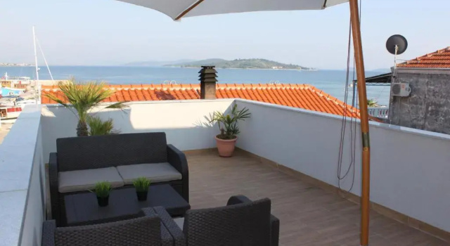 Апартаменты с видом на море Apartments Tonka Centar