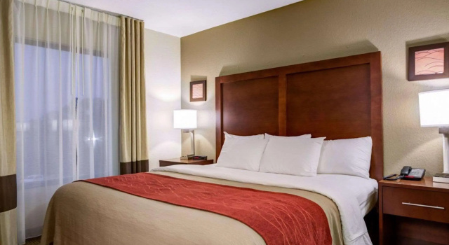 Comfort Inn & Suites Clemson - University Area, Забронировать Отель Отели Клемсон с парковкой, Парковка