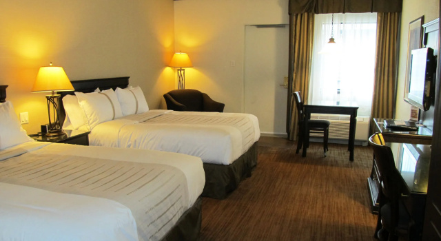 Le Montagnais Hotel and Convention Center, 予約 ホテル サグネ Saguenay Region