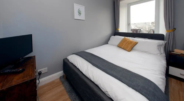 1 Bedroom Flat near Ocean in Center of Largs, Забронировать Отель Отели Firth of Clyde 3 звезды, 3*