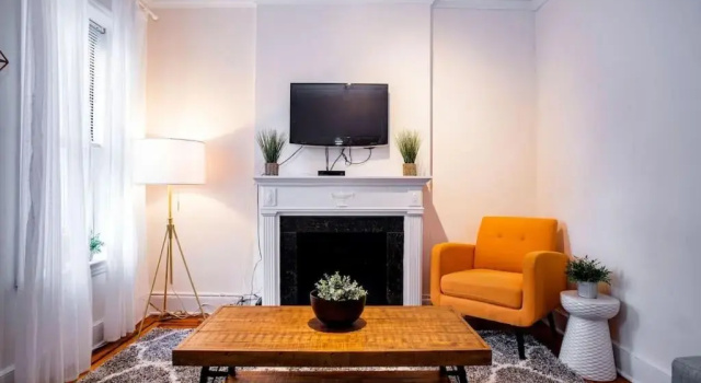 61-2c Prime UES 2BR Newly Furnished Best Value, Забронировать Отель Верхний Вест-Сайд 