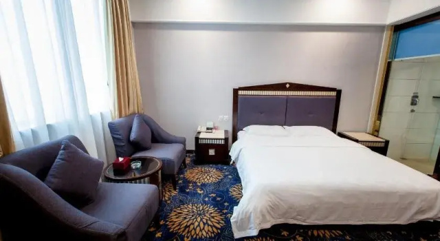 Zhongshan Hui Quan Hotel, Забронировать Отель Отели Чжуншань 3 звезды, 3*