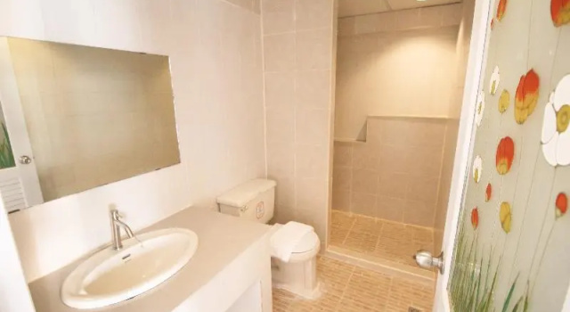 Семейный номер Standard с балконом LHotel Bangkok