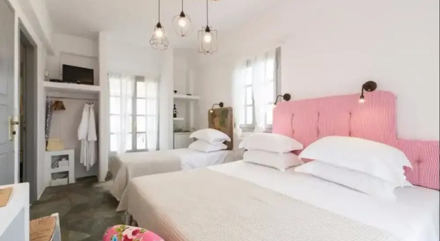 Двухместный номер Standard с балконом Evi Rooms