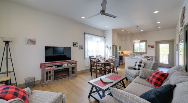 Коттедж Bozeman Home w/ Deck: Walk to Fishing, Hot Springs