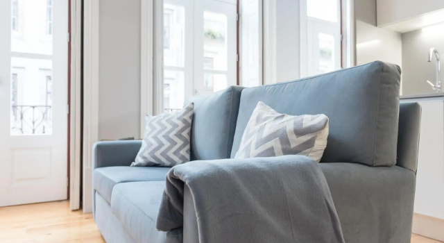LovelyStay - Porto Windows with AC by central station, Забронировать Отель Порту Регион Порту