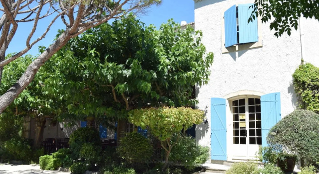 Auberge des Balastres, Rezervasyon Pansiyon / Hostel Fontvieille Alpilles