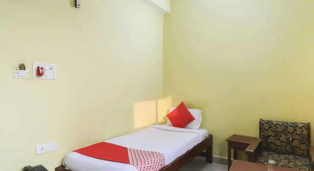 OYO 35441 Hotel Ravi Vinay, Забронировать Отель Пурния Bihar