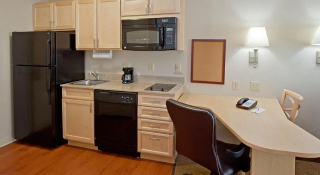 Run of House Candlewood Suites Houston The Woodlands by IHG