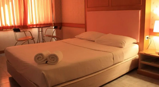 Kwanmor Hotel Khon Kaen University, Забронировать Отель Кхонкэн 