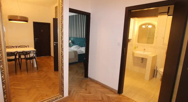 Hostel Chmielna 5, Забронировать Хостел Хостелы Варшавы, рядом с Галерея графики и плакатов, Хостел