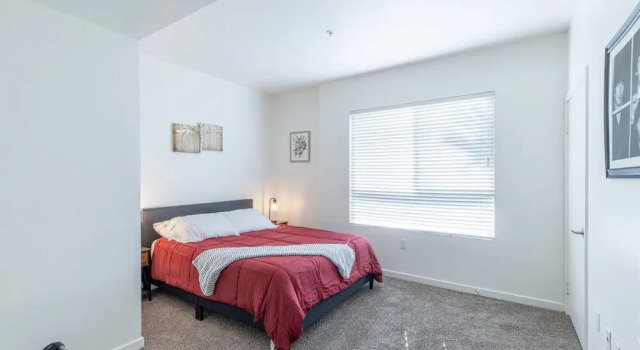 2br Furnished Apartment On Gordon St Hollywood 2 Bedroom Apts by RedAwning, Забронировать Апартаменты/квартира Отели Большого Лос-Анджелеса с парковкой, Парковка