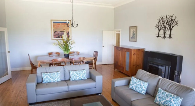 Audrey Wilkinson Vineyard, Забронировать Дом для отпуска Поколбин Hunter Valley, рядом с Great North Walk Trailhead