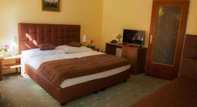 Трёхместный номер Standard Hotel Bergwirt Schönbrunn