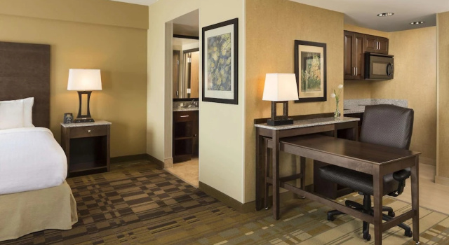 Homewood Suites by Hilton Coralville - Iowa River Landing, Забронировать Отель Коралвилл 