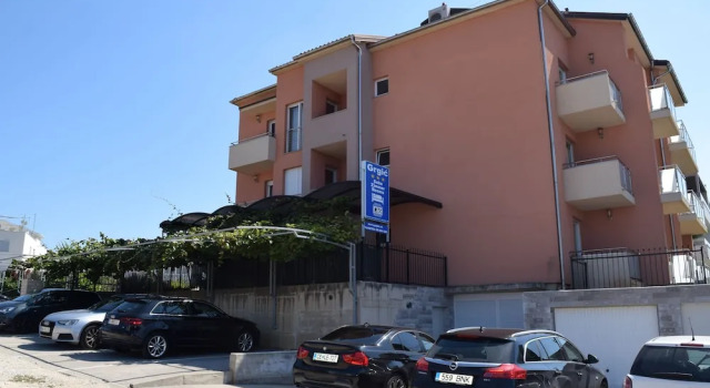 Rooms Grgic, Rezervați Bed and Breakfast Novigrad Novigrad Riviera, lângă St. Pelagius and St. Maximilian Church