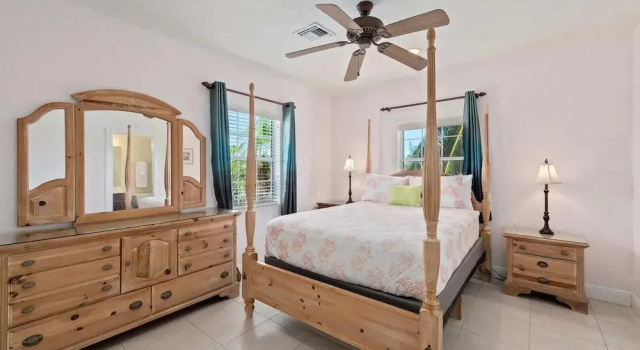 Heritage House, Rezerwuj Dom wakacyjny Domy Wakacyjne w Grand Cayman, Domek