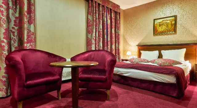 Двухместный номер Standard Yantra Grand Hotel