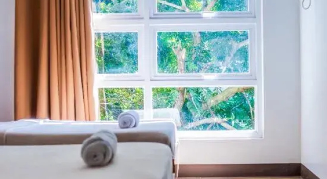 Hotel NaeR, Đặt Khách sạn Khách sạn tại Romblon có Bãi đậu xe, Bãi đậu xe