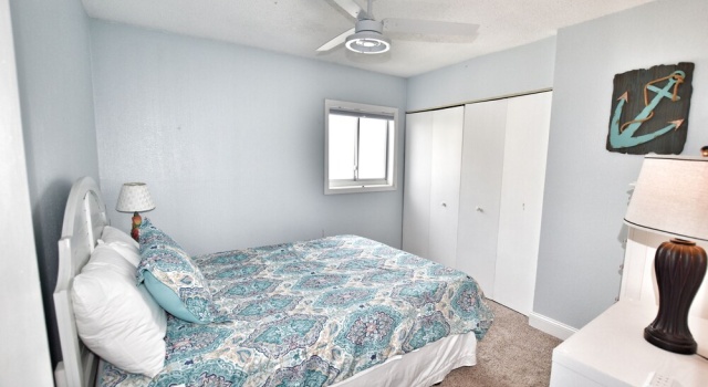 Waters Edge Resort, Unit 701, 1012 Waccamaw Drive 3 Bedroom Condo by Redawning, Забронировать Апартаменты/квартира Отели Пляжа Гарден-Сити с парковкой, Парковка