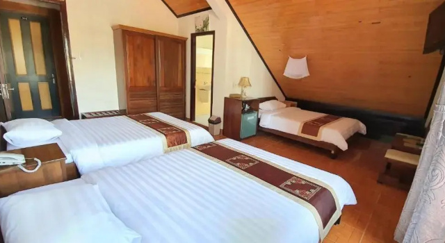 Трёхместный номер Standard с балконом Villa Pink House