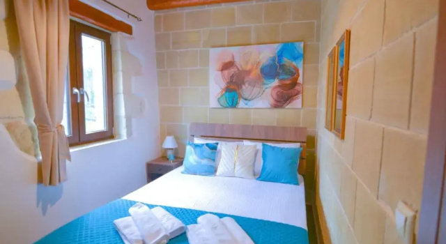 Heated Private Salt Pool, Spa, 4BD & 4BR